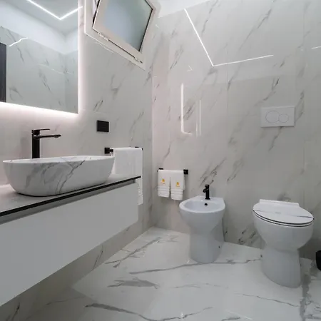 לינה וארוחת בוקר Crystalrooms *