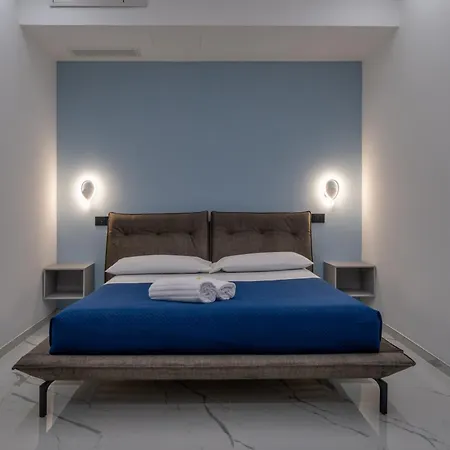 לינה וארוחת בוקר Crystalrooms לבראנו