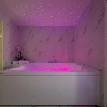 לינה וארוחת בוקר Crystalrooms לבראנו