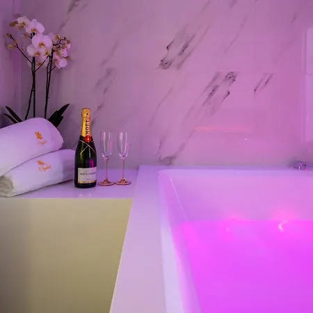 Crystalrooms לינה וארוחת בוקר לבראנו