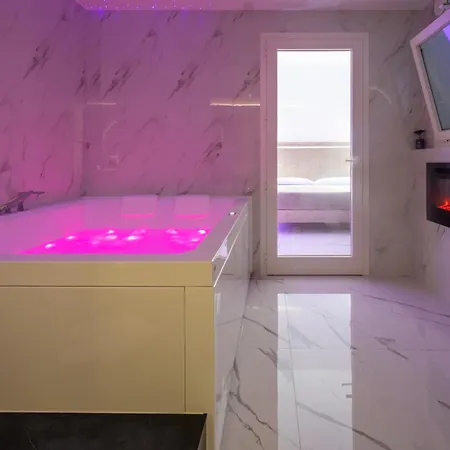 Crystalrooms לינה וארוחת בוקר לבראנו