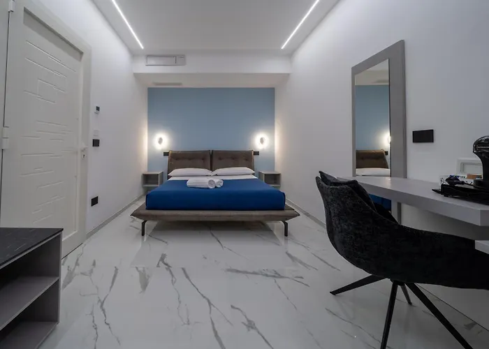 Crystalrooms Bed & Breakfast *