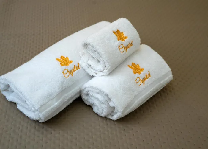 Crystalrooms Bed & Breakfast *