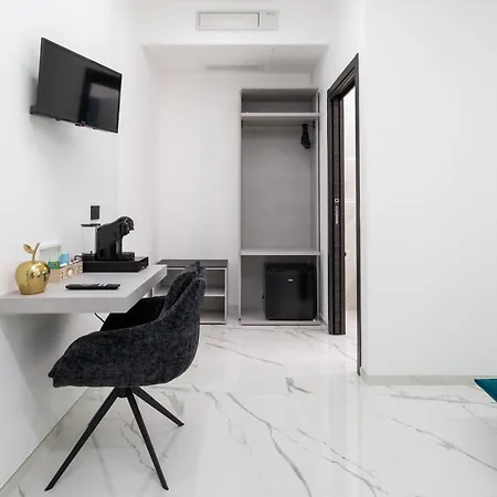 Crystalrooms Bed & Breakfast Leverano