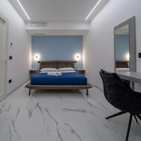 Crystalrooms Bed & Breakfast *